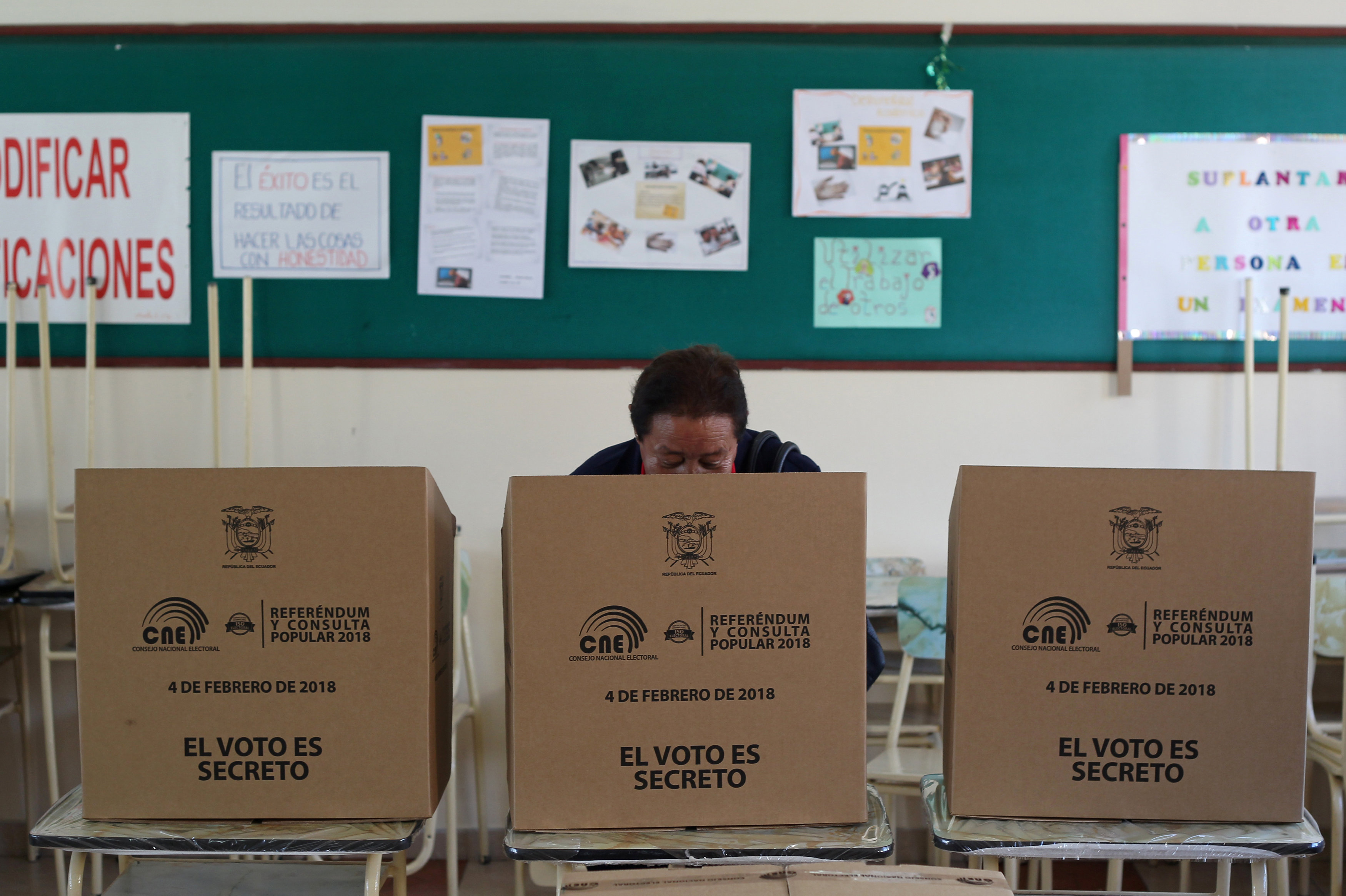 El órgano electoral desarrolló un nuevo sistema de trasmisión de resultados, en el que serán utilizados enlaces de fibra óptica, y en el que los ecuatorianos podrán hacer seguimiento mediante conexión a internet.