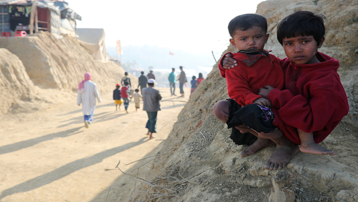 Hasta ahora 640.000 personas, entre entre niños y adultos, han huido hacia Bangladés.