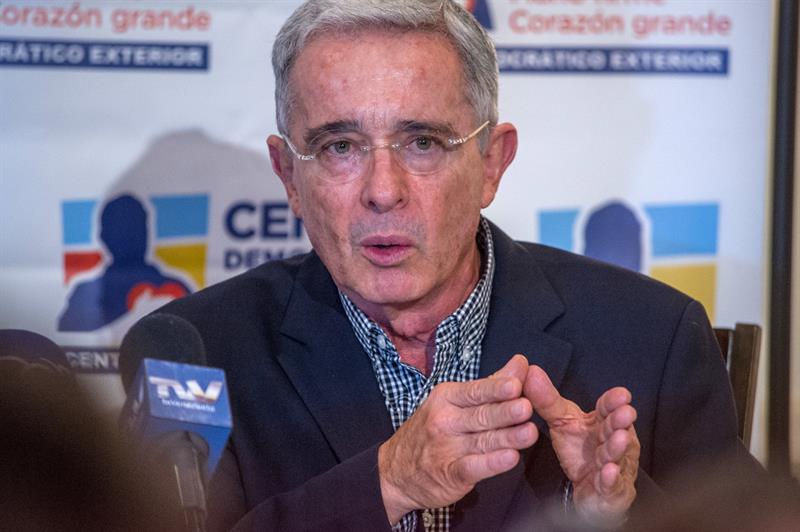 Anteriormente Uribe denunció que el congresista colombiano había manipulado testigos, sin embargo, la Corte rechazó sus argumentos.
