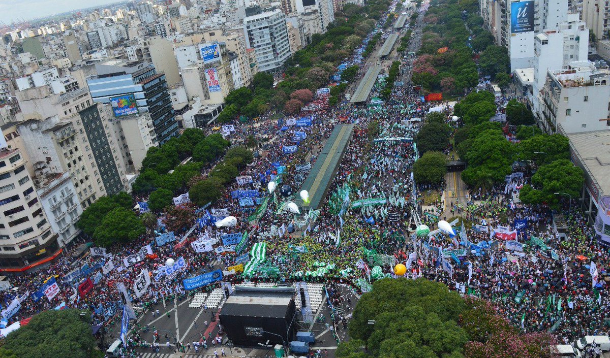 Miles de Argentinso se movilizaron el 21F contra las medidas económicas del Gobierno de Mauricio Macri.
