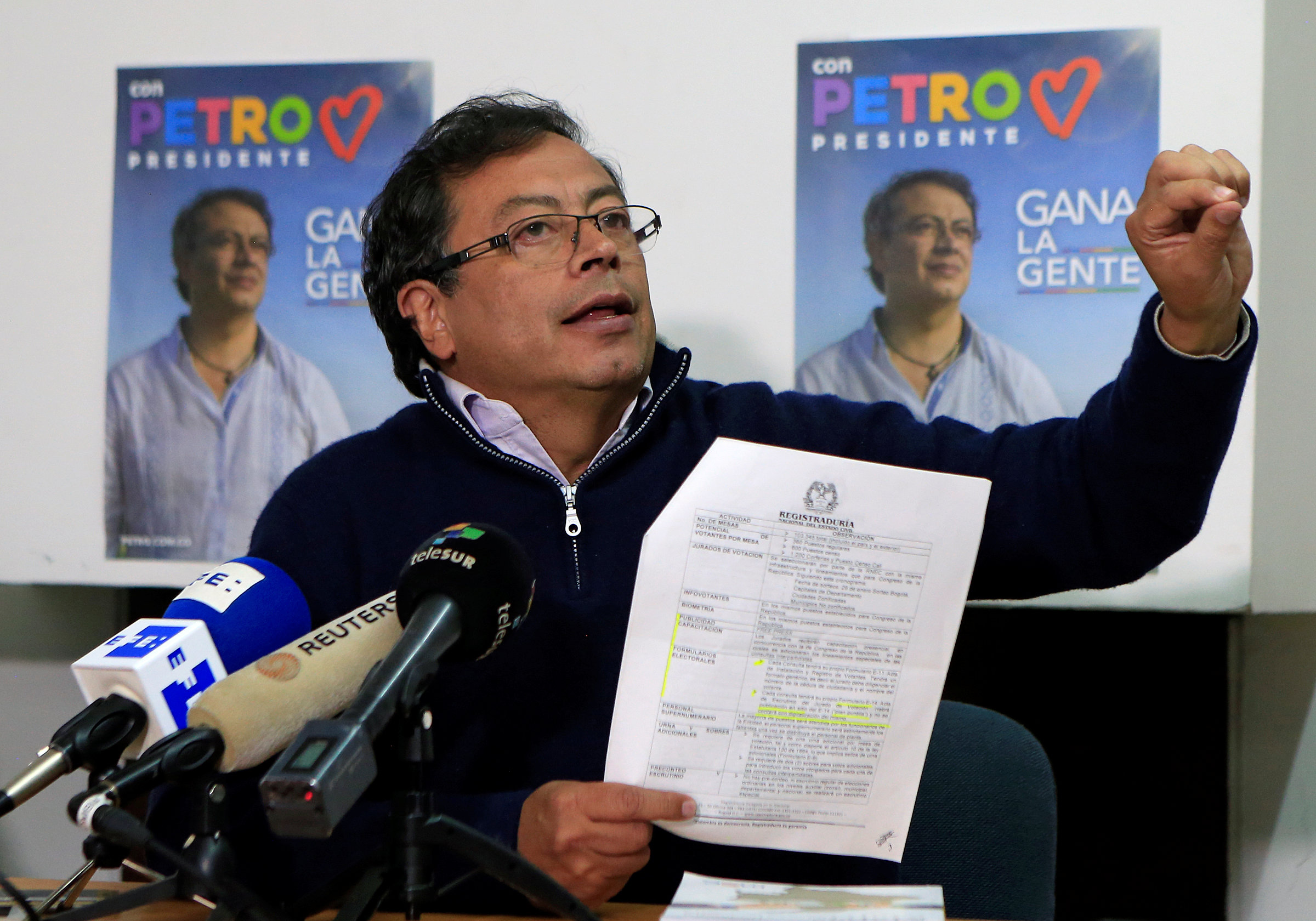 Gustavo Petro denuncia al exalcande de Cúcuta Ramiro Suárez Corzo de ser el responsable del atentado en su contra. 