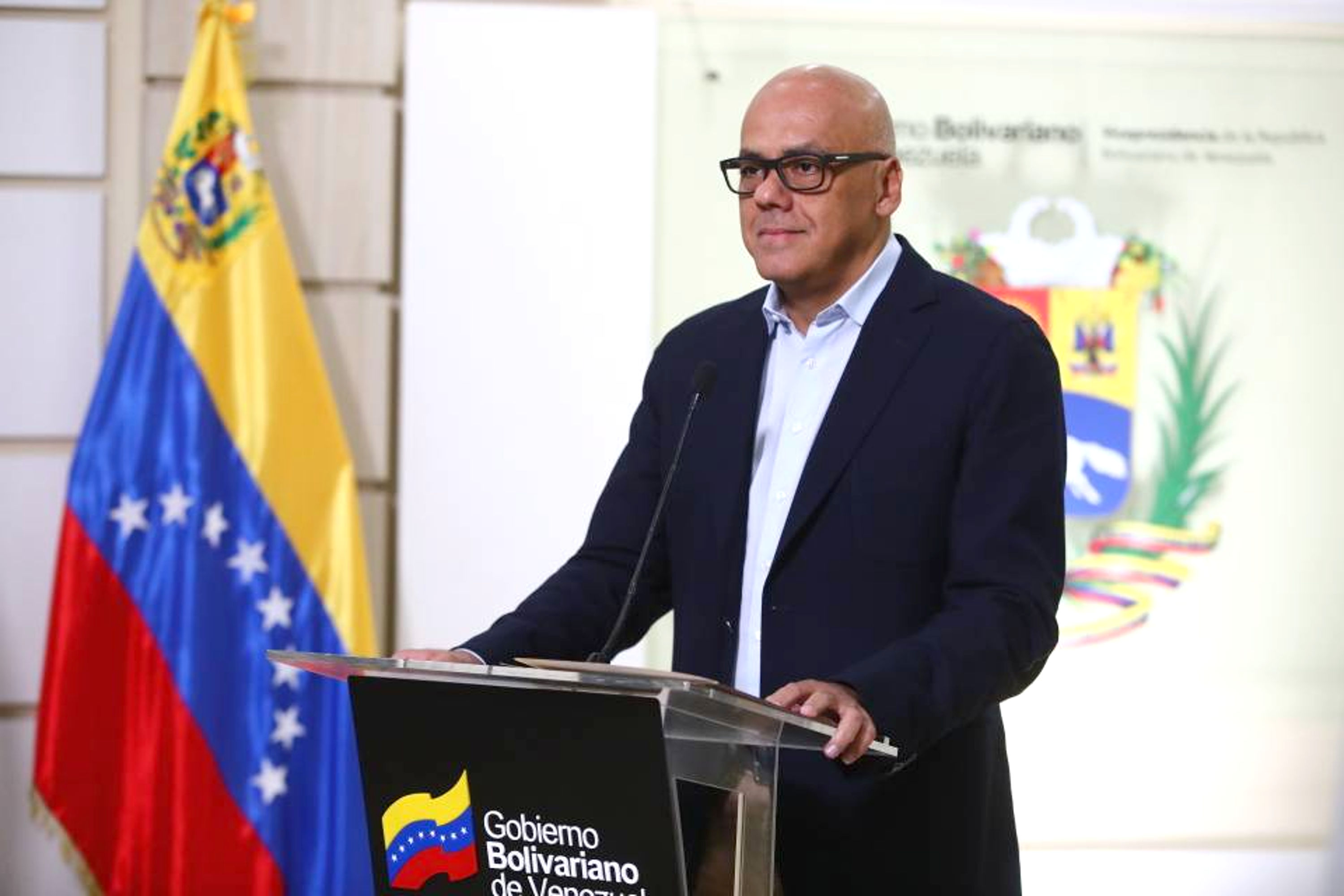 El ministro Rodríguez ha explicado que el sistema electoral venezolano es un proceso 