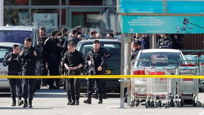 Después de tres horas la policía francesa logró neutralizar al individuo de 25 años de origen marroquí.