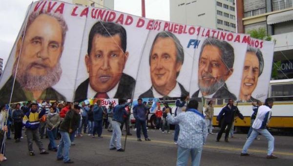 La Cumbre de los Pueblos tomó fuerza en Mar de Plata, Argentina, acompañada por los presidentes Hugo Chávez, Néstor Kirchner y Luiz Inácio Lula da Silva.   