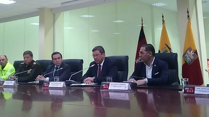 El ministro de Interior agregó que el Gobierno de Colombia también se encuentra analizando las fotografías.