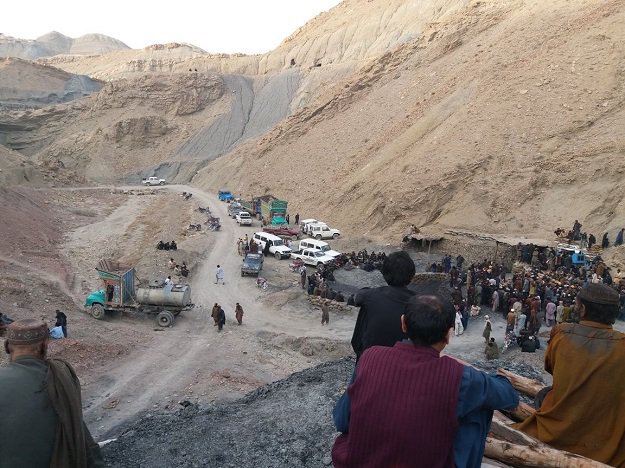 Los accidentes en minas de carbón en Pakistán suelen ser comunes y anualmente entre cien y 200 personas mueren, de acuerdo a datos oficiales. 