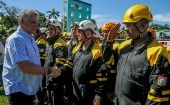 Miguel Díaz-Canel saludó a funcionarios de bomberos durante el ejercicio Meteoro 2018