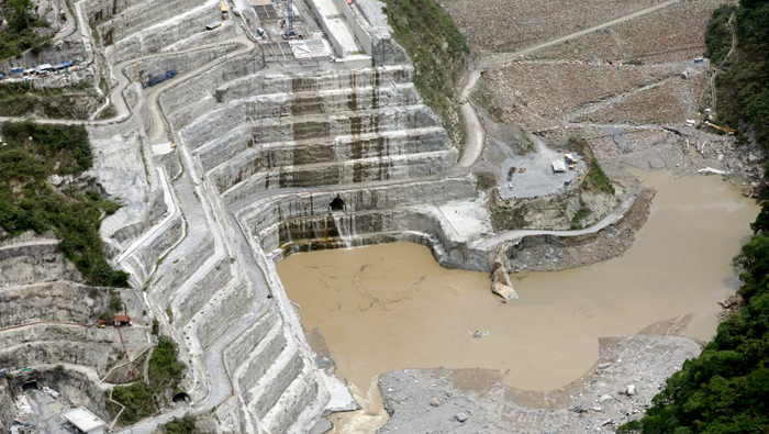 El aumento del flujo de agua por uno de los túneles de desviación de Hidroituango podría provocar la crecida súbita del río Cauca.