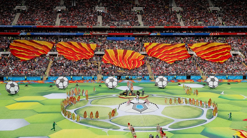 En una oda al fútbol en comunión con la naturaleza inicia esta ceremonia inaugural de la Copa del mundo. 