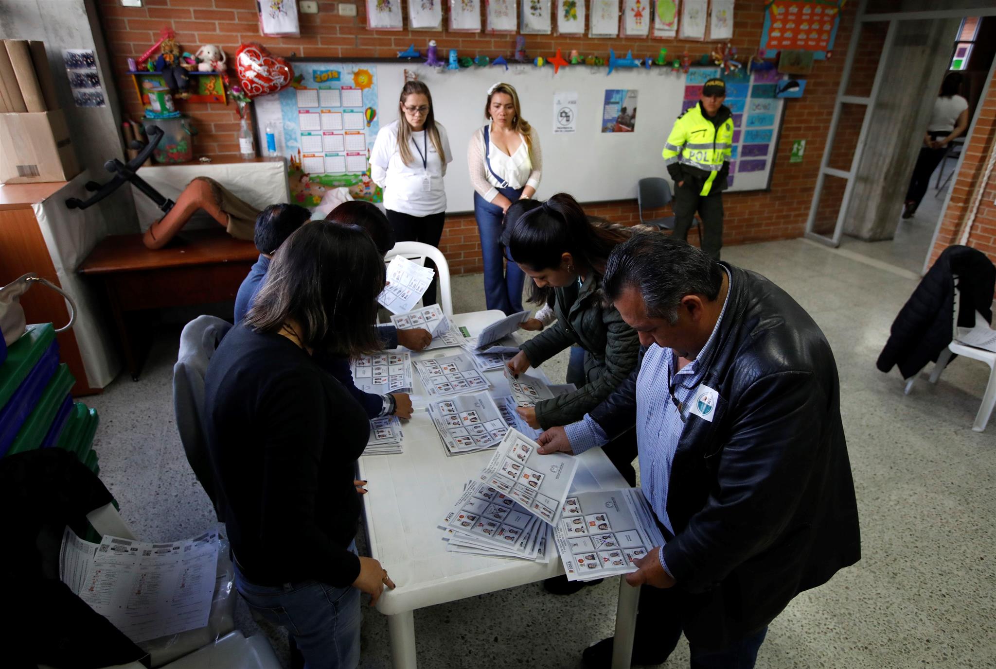 Un total de 36 millones de colombianos están convocados a elegir al sucesor de Santos.