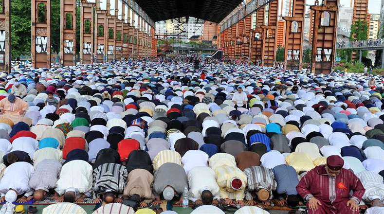 Musulmanes celebran fin del mes sagrado del Ramadán