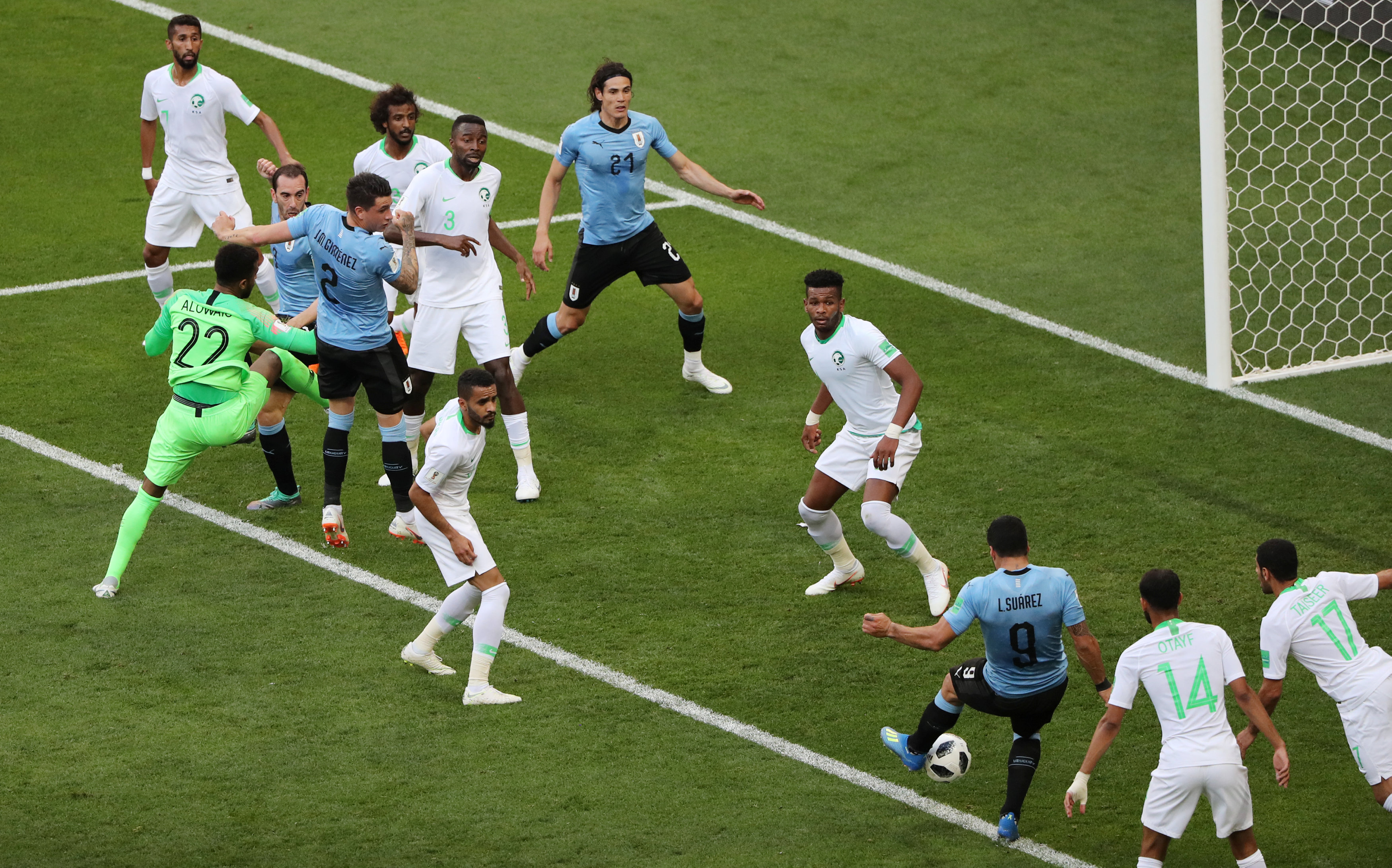 Uruguay vence a Arabia Saudita 1-0