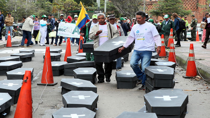 Colombianos han protestado varias veces por el asesinato de líderes sociales.
