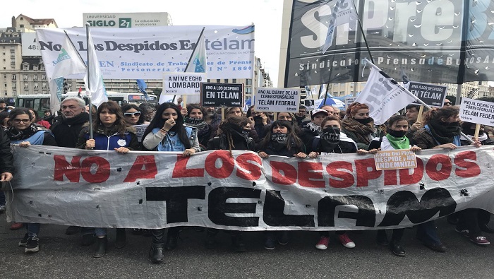 La protesta anucia el repudio de los trabajadores de Télam por el vaciamiento sistemático de los medios de comunicación públicos.