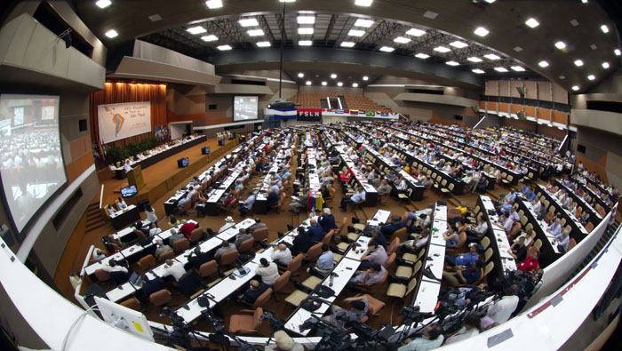 Más de 400 delegados de varios países están en la capital cubana para exponer sus ideas progresistas.