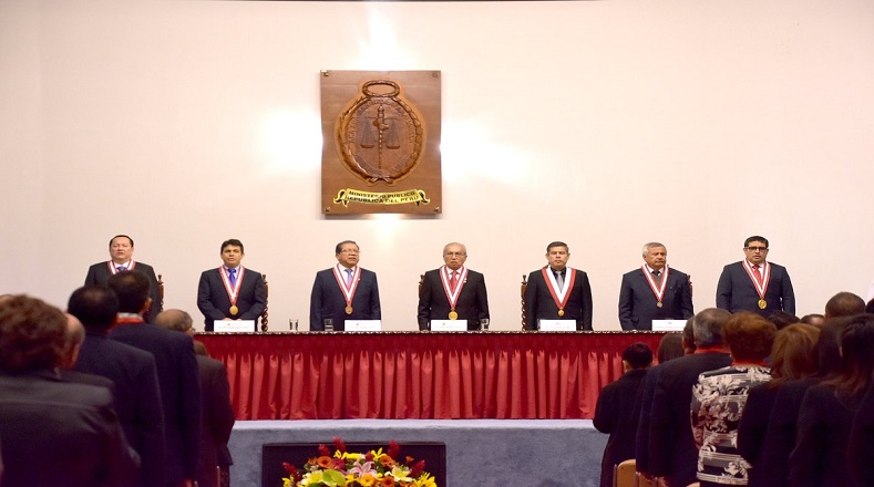 Sistema de justicia de Perú está siendo sometido a completa revisión por actos de corrupción.