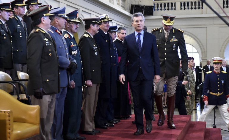 Argentinos protestan por la vuelta de los militares a la calle o en tareas de seguridad interior.
