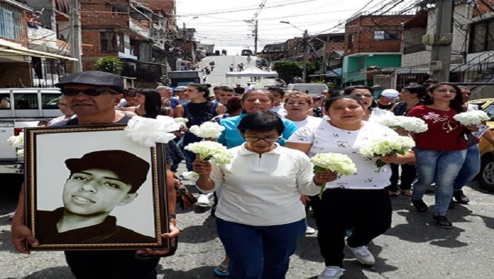 Aun se desconocen los motivos del asesinato del joven líder social colombiano.