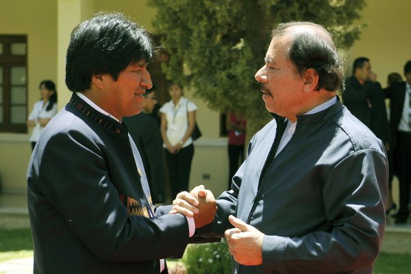 El presidente de Bolivia defendió la autonomía de los pueblos y aseguró que 