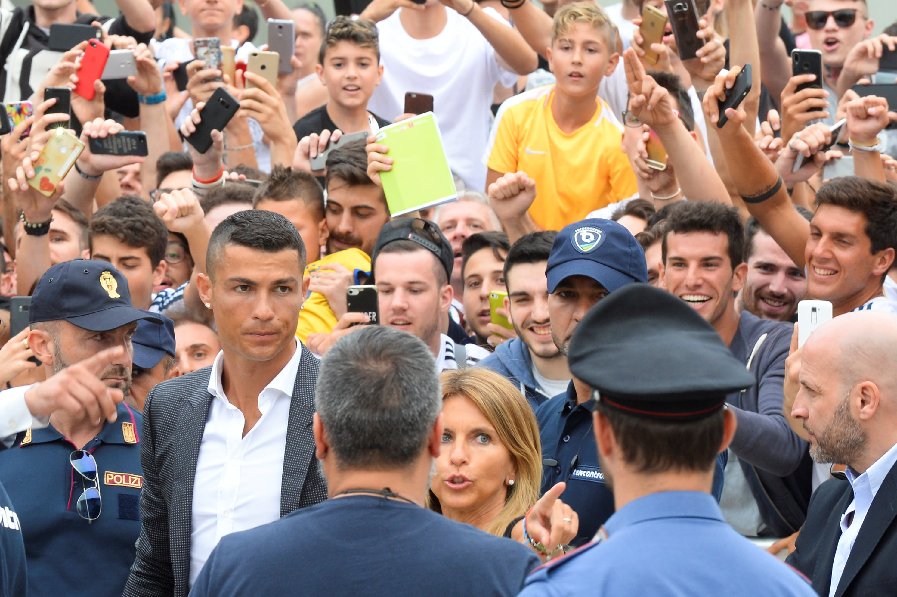 Cristiano Ronaldo fue condenado a dos años de prisión, pero aún está en discusión si la pena será sustituida por una multa.