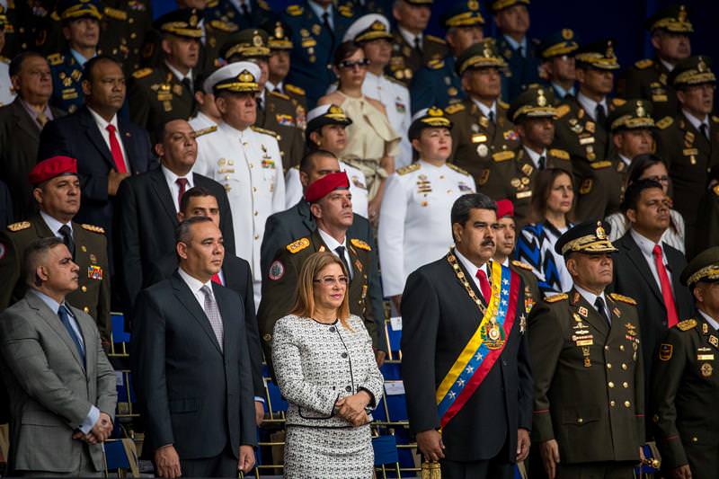 En una rueda de prensa tras el atentado fallido, el presidente Nicolás Maduro apuntó al Gobierno de Juan Manuel Santos.
