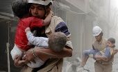 La organización humanitaria Cascos Blancos es acusada de retener a 44 menores para hacer un montaje de ataque químico en Siria. 