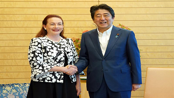 La funcionaria ecuatoriana estuvo reunida con el primer ministro japonés, Shinzo Abe, entre otros.