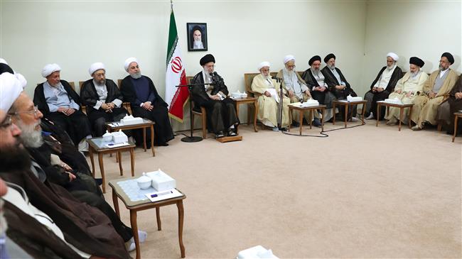 El líder iraní subrayó que el país va en camino del desarrollo en diferentes campos científico, industrial, político y espiritual.