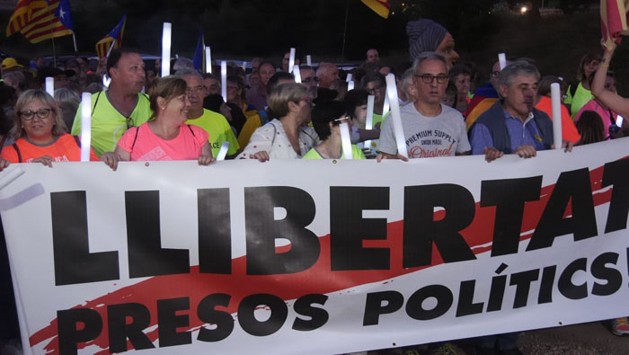 El pueblo catalán abrazó a sus presos en la vigilia de la Diada