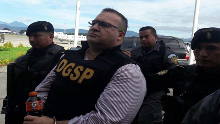 Duarte estuvo prófugo seis meses al terminar su mandato de seis años, a finales de 2016, pero finalmente fue capturado.