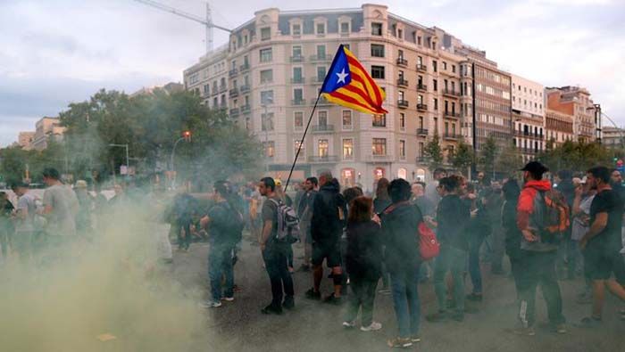 Catalanes conmemoran primer año del referendo independentista.