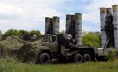 El ministro de Defensa ruso informó que el equipamiento entregado incluye radares, vehículos de control y cuatro lanzadores.
