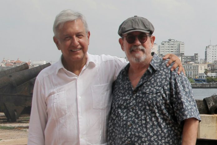 Andrés Manuel López Obrador y Silvio Rodríguez son grandes amigos desde hace muchos años.