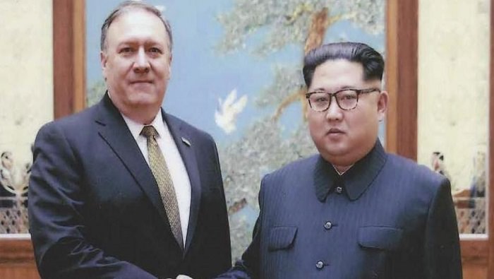 Pompeo también se reunió con el presidente de Corea del Sur, Moon Jae-in, con el cual habló de los resultados de la última cumbre intercoreana.