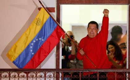 "Fue una batalla perfecta en toda la línea, una batalla democrática" dijo el presidente reelecto Hugo Chávez esa noche en medio de los festejos del triunfo.
