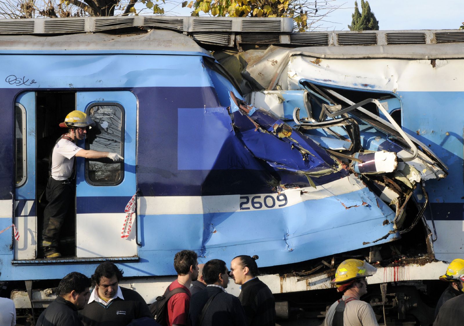 El exministro de Planificación es acusado de defraudación y estrago culposo por su supuesta responsabilidad en tragedia ferroviaria en Argentina.