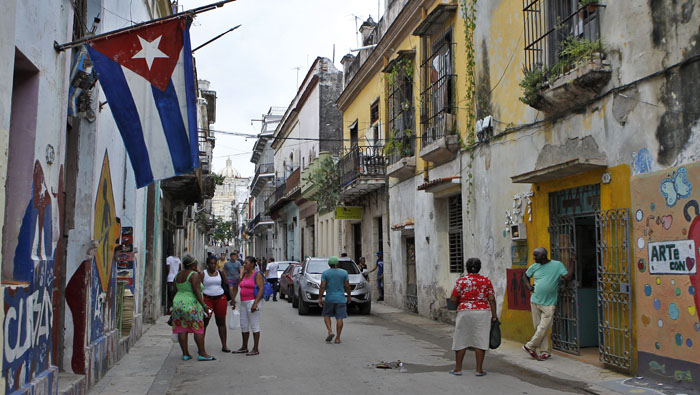 El bloqueo impuesto por los EE.UU. desde hace mas de 55 años, golpea y limita el desarrollo de la economía cubana.