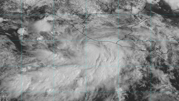 El Centro Nacional de Huracanes (CNH) prevé tormentas fuertes de unos 50 y 75 milímetros en los estados de Sinaloa, Nayarit, Jalisco, Colima y Michoacán.