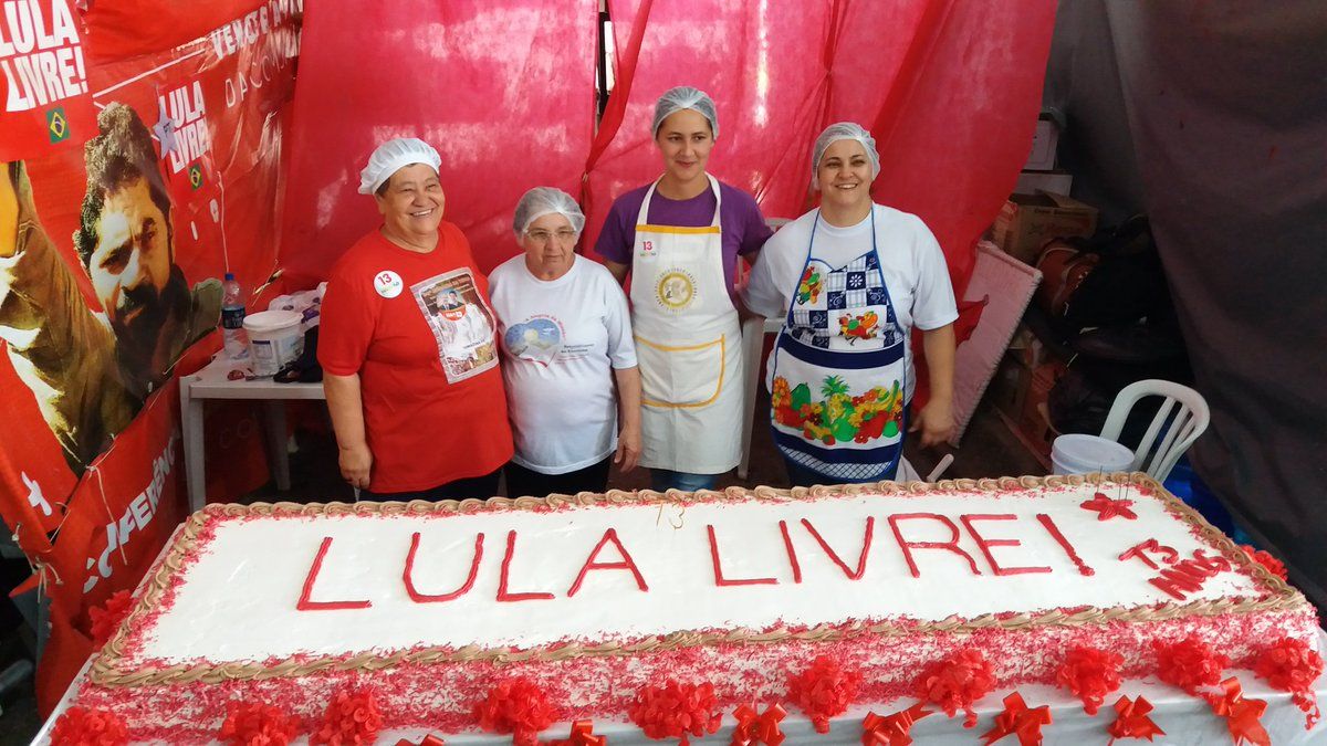Luiz Inácio Lula da Silva cumplió 78 años de edad en la prisión de Cutitiba, donde se encuentra tras ser condenado en segunda instancia.