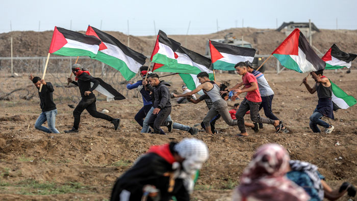 Según medios palestinos de Gaza, una fuerza israelí de élite entró en la ciudad de Jan Yunis.