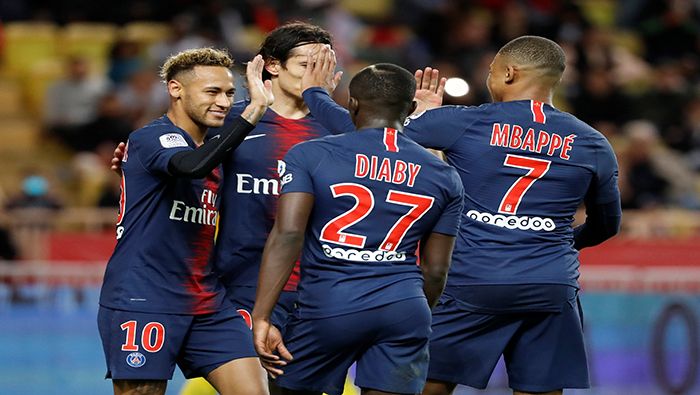 El PSG podría estar siendo investigado por los fichajes de Neymar y Mbappé.