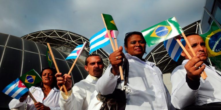 El Programa Más Médicos fue implementado durante el Gobierno de Dilma Rousseff tras firmar acuerdo entre la OPS y el Gobierno cubano.