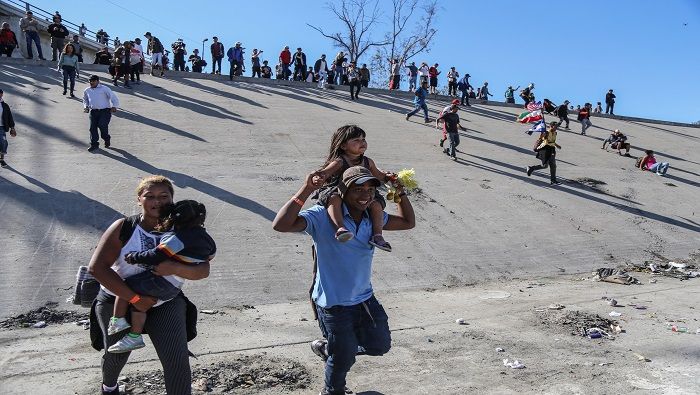 Los agentes de seguridad fronteriza en EE.UU. agredieron también a niños y mujeres centroamericanos.