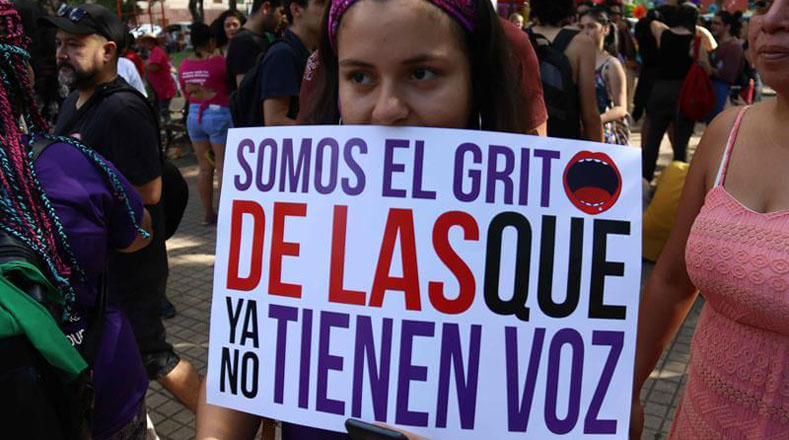 Los paraguayos también acudieron a las calles para exigir que se garantice a las mujeres una vida sin violencia ni miedo.
