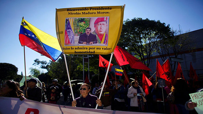 “El hombre de paz se llama Nicolás”, coreaban mientras exhibían pancartas y mensajes de solidaridad con Venezuela.