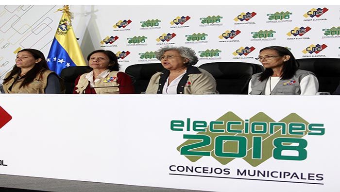 Durante la rueda de prensa, la titular del CNE agradeció a los electorales que se movilizaron para ejercer el derecho al sufragio.
