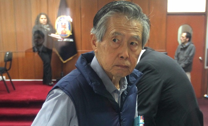 Fujimori cumple una condena a 25 años de cárcel por violaciones de derechos humanos en los casos de Barrios Altos y La Cantuta.