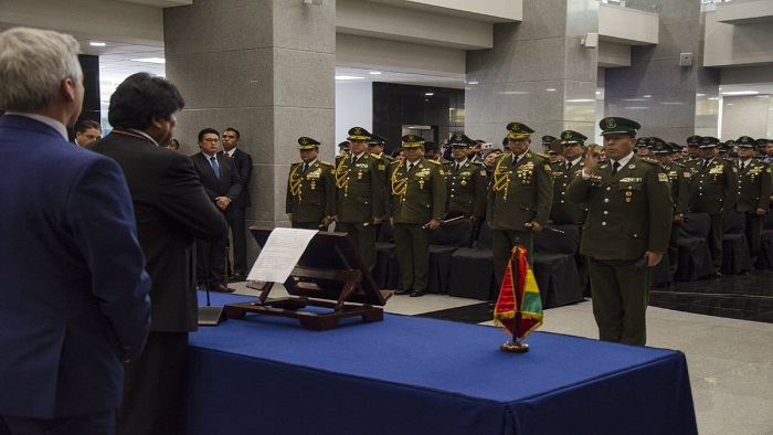Evo Morales designó la dirección general de la Policía Nacional al general Rómulo Luis Delgado Rivas durante un acto de juramentación en la Paz.