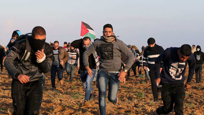 En las movilizaciones semanales de la Gran Marcha del Retorno, iniciada el pasado 30 de marzo, más de 200 palestinos han muerto y miles fueron heridos.