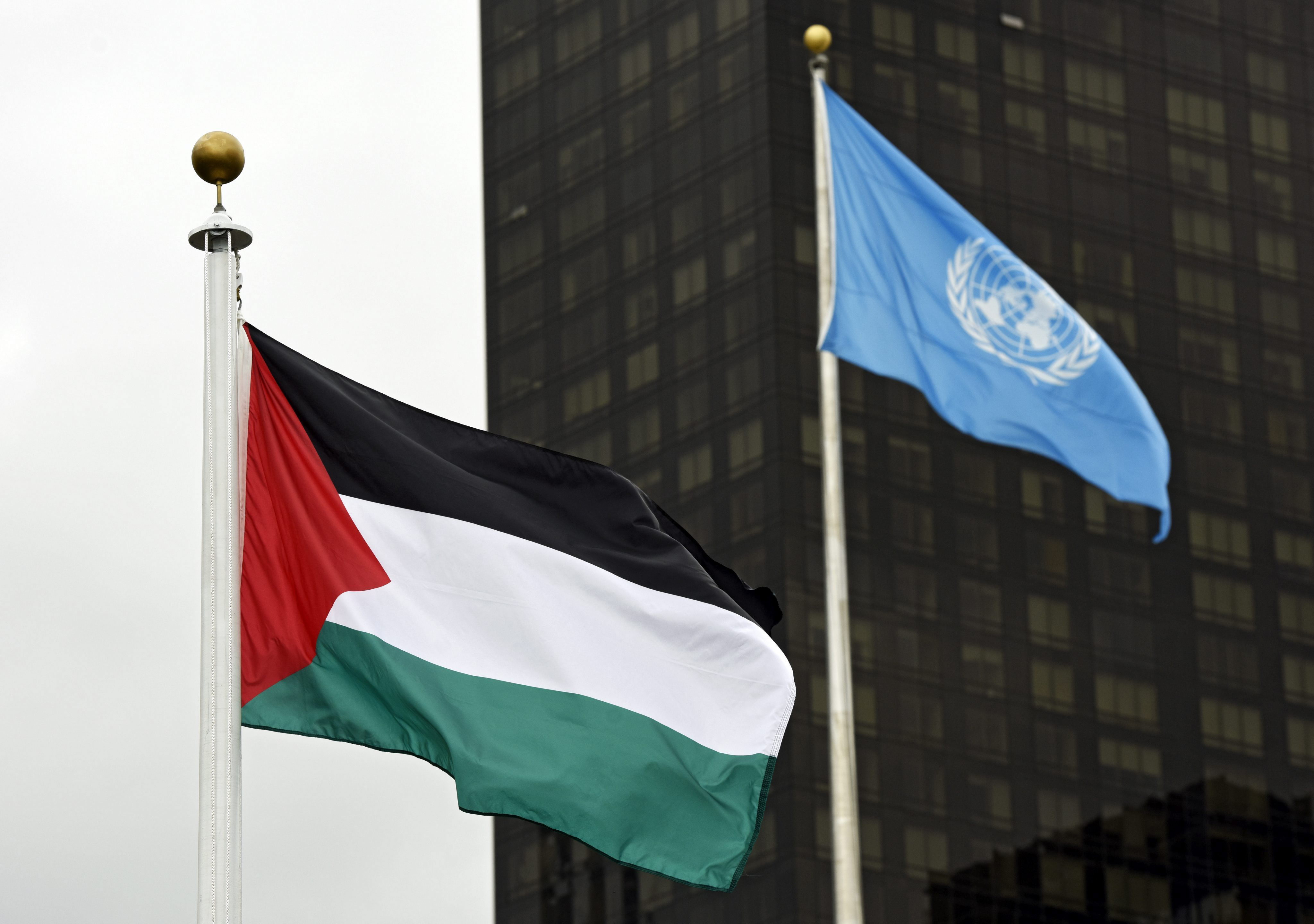 Para lograr la membresía plena del Estado, requieren del apoyo de nueve de los 15 países miembros del Consejo de Seguridad de la ONU.